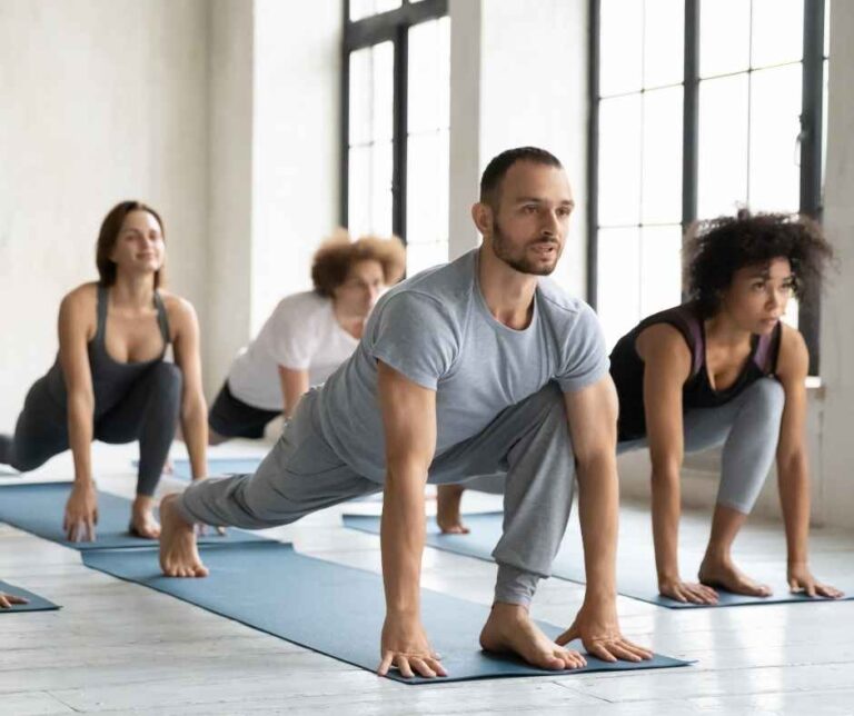Ashwa Sanchalanasana